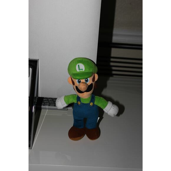 Luigi 10" Plush World of Nintendo Super Mario Bros - Picture 1 of 2